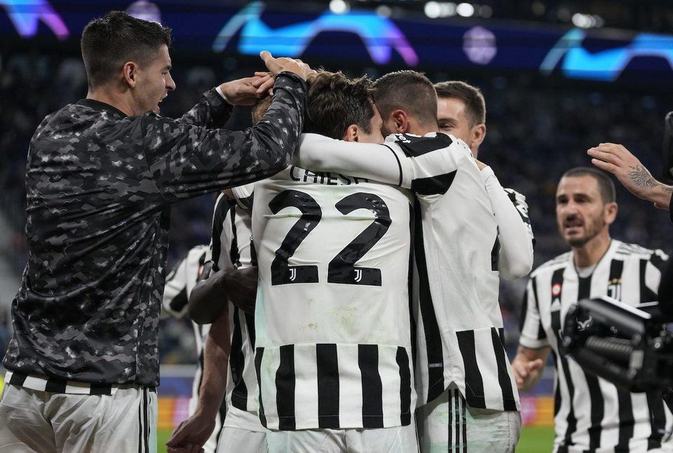 Hráči Juventusu oslavujú úvodný gól