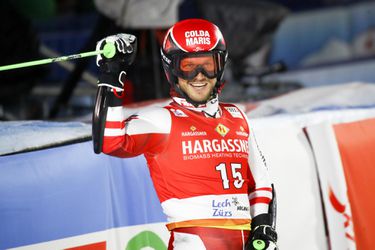 Paralelný obrovský slalom mužov ovládol domáci Hirschbühl pred krajanom Raschnerom