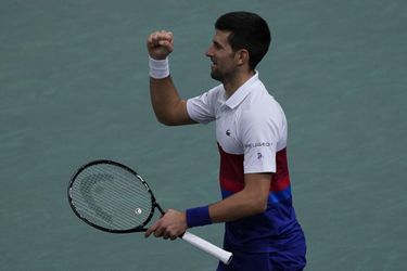 ATP Paríž: Novak Djokovič suverénne postúpil do semifinále, ďalej ide aj Medvedev