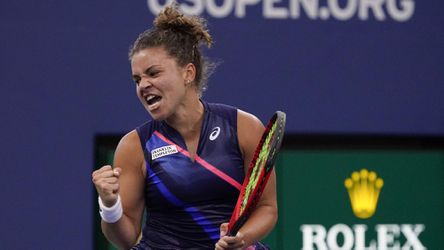 WTA Dubaj: Talianka Paoliniová po dvojsetovej bitke vo finále turnaja, Swiateková skončila v semifinále