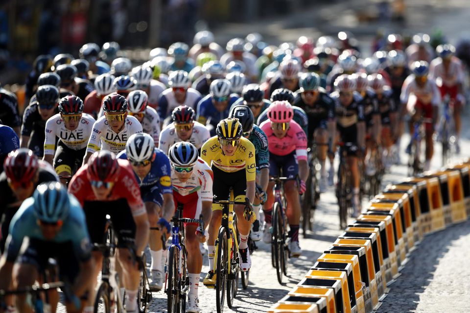 Záverečná etapa Tour de France 2021.