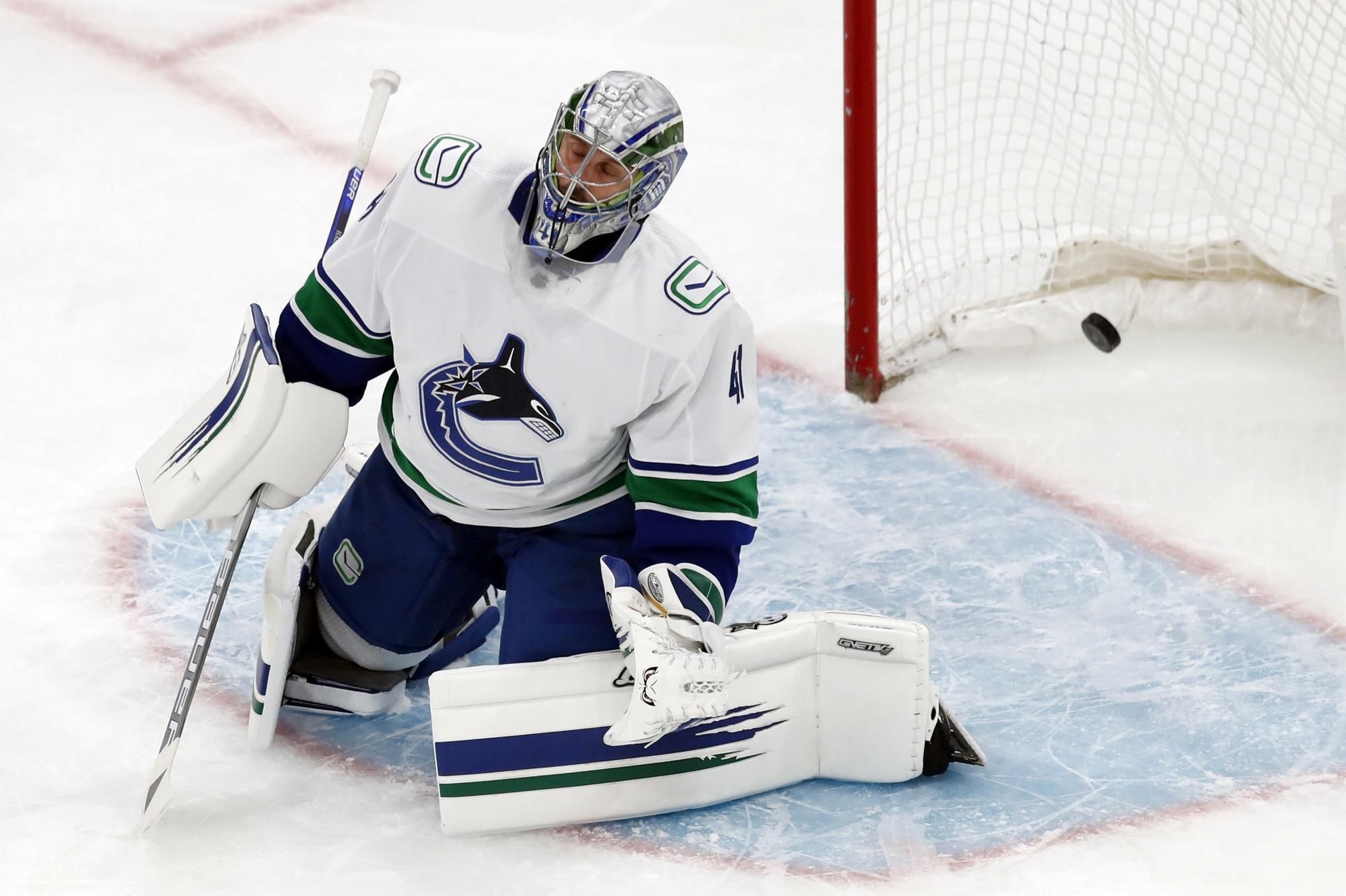 Jaroslav Halák, Vancouver Canucks