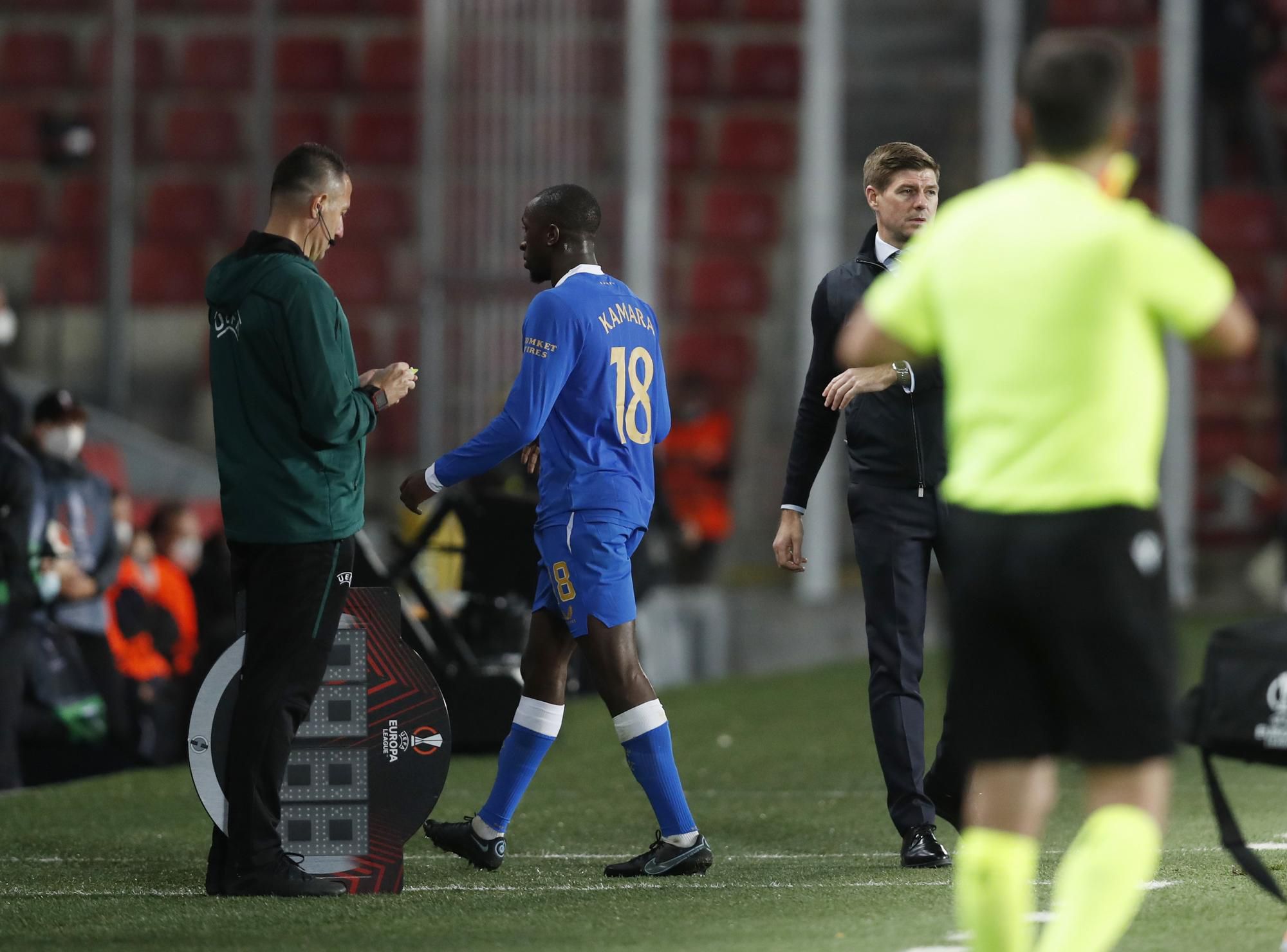 Glen Kamara v zápase so Spartou Praha.