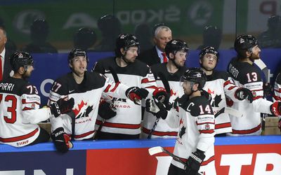 Trojica Kanaďanov má už teraz isté  miesto na olympijskom hokejovom turnaji