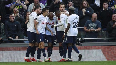 Koronavírus v tíme Tottenhamu spôsobil odklad ďalšieho duelu
