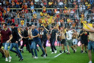 Duel Lens s Lille poznačil konflikt fanúšikov, kluby čaká vyšetrovanie
