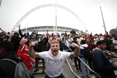 EURO 2020: Do Wembley sa pokúšali dostať opití anglickí fanúšikovia