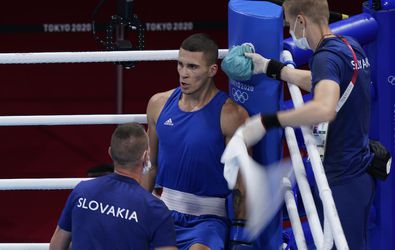 Tokio 2020: Boxer Andrej Csemez sa do štvrťfinále nepozrie, nad jeho sily bol Armén Darčiňan