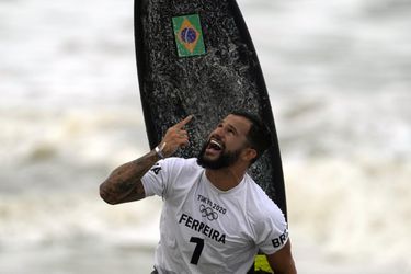 Tokio 2020: Ferreira sa stal historicky prvým olympijským šampiónom v surfingu