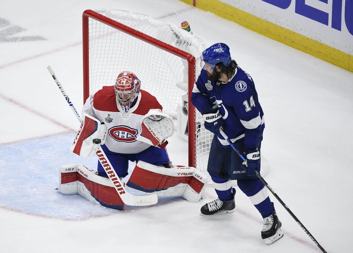 Carey Price a Pat Maroon.