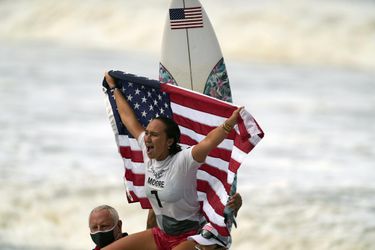Tokio 2020: Prvé ženské zlato v surfingu pre Američansku Mooreovú