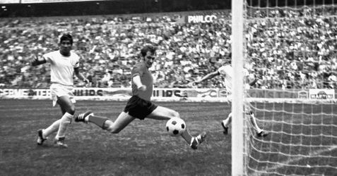 Belgický futbal prišiel o jednu zo svojich legiend, vo veku 76 rokov zomrel Wilfried van Moer