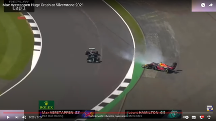 VC Veľkej Británie: Verstappen po kolízii s Hamiltonom vypadol a tvrdo narazil do bariéry