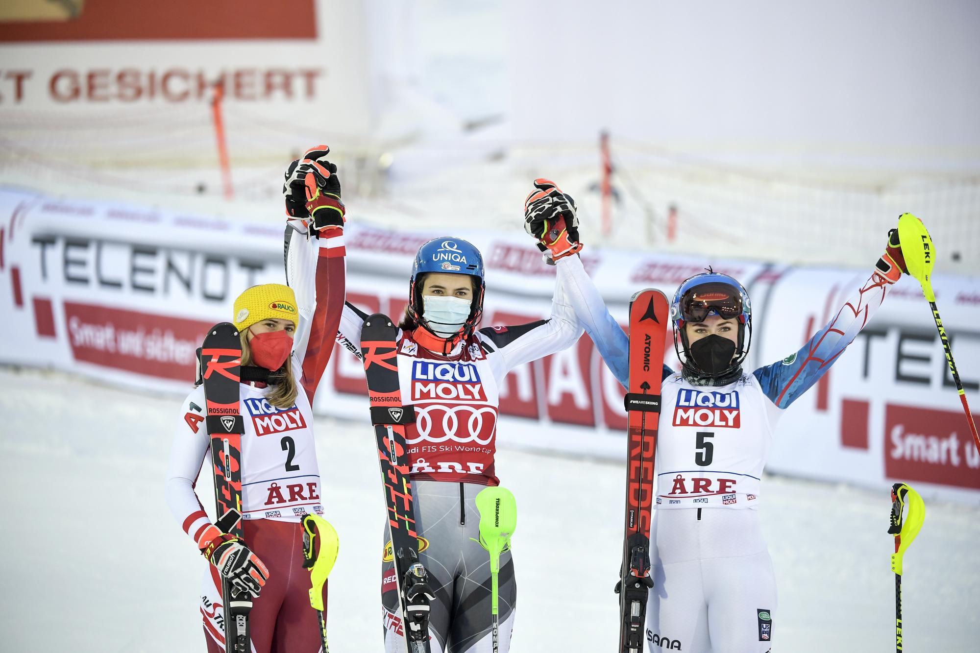 Katharina Liensbergerová - Petra Vlhová - Mikaela Shiffrinová