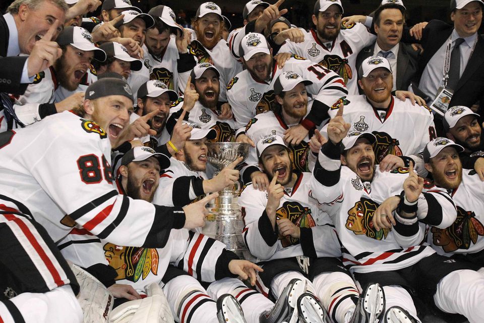 Chicago Blackhawks oslavuje zisk Stanley Cupu v roku 2010.