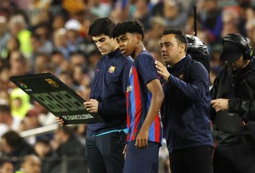 Na Camp Nou sa prepisovala história. Xavi dal šancu iba 15-ročnému mladíkovi