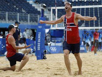 Tokio 2020: Plážoví volejbalisti Nórska po zlom vstupe získali zlato. Bronz pre Katar