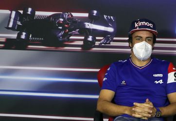 Fernando Alonso predĺžil s tímom Alpine zmluvu o ďalší rok