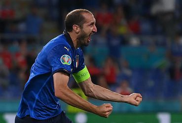 EURO 2020: Giorgio Chiellini opäť trénoval, no na osemfinále dostane zrejme prednosť iný hráč