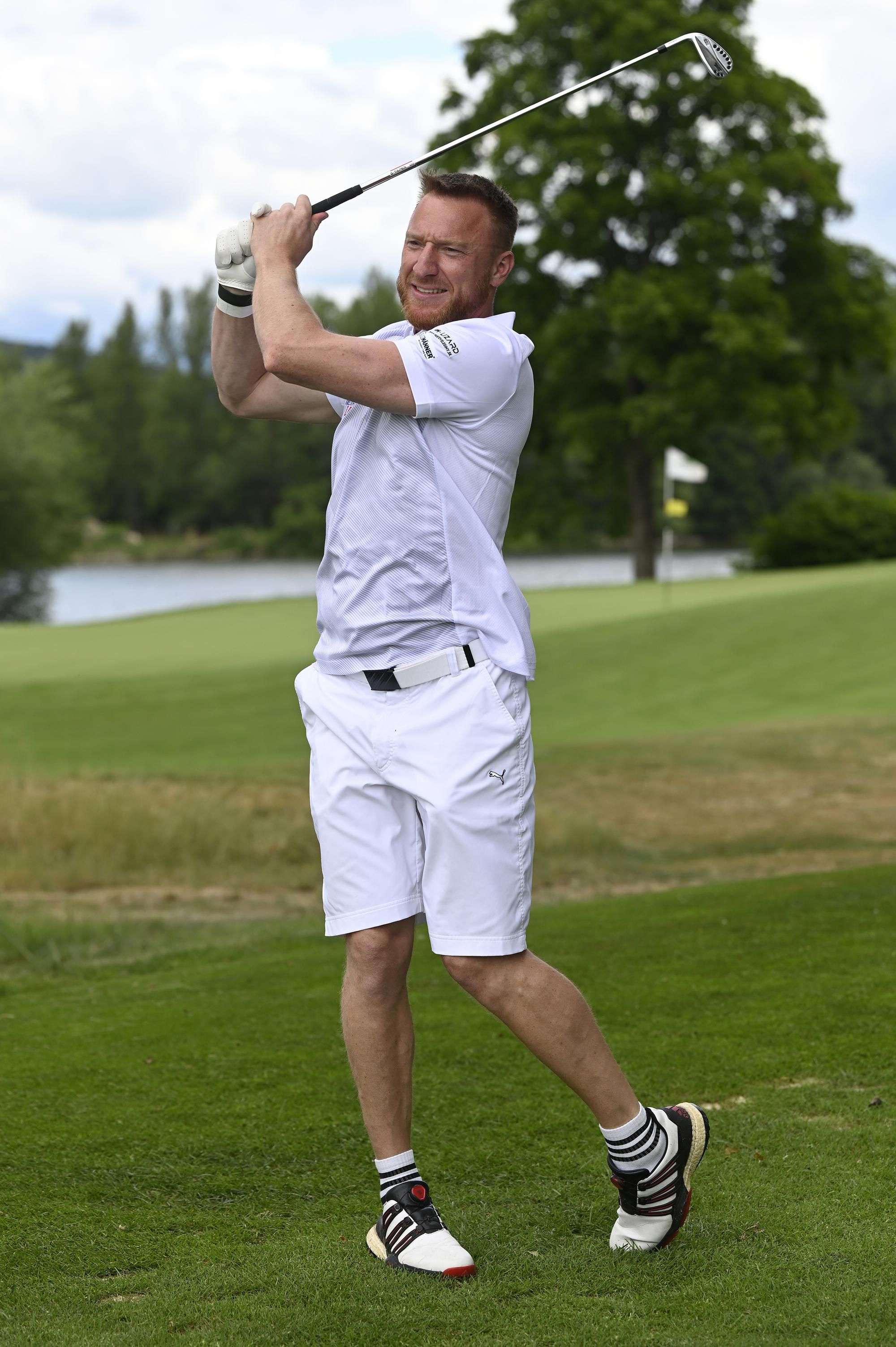 Marián Hossa na akcii Hviezdy deťom počas golfového turnaja.