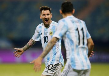 Copa América: Messi poslal Argentínu do semifinále, Peleho rekord má na dosah