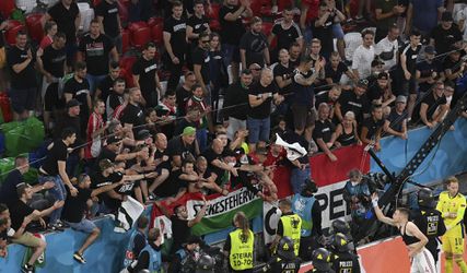 EURO 2020: UEFA začala vyšetrovať maďarských fanúšikov za homofóbne nadávky