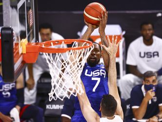Basketbalisti USA zvládli generálku pred olympiádou. Porazili svetových šampiónov zo Španielska