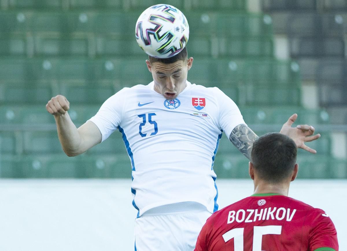 Erik Jirka (Slovensko) a vpravo Vasil Božikov (Bulharsko).