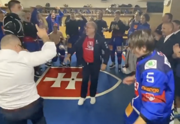 Slovenskí hokejisti to po výhre nad Švédskom poriadne roztočili