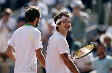 Roland Garros: Svetová dvojka končí už v úvodnom kole! Šokoval ju brazílsky kvalifikant