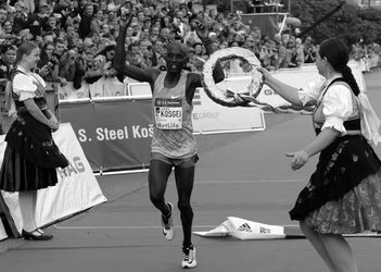 Víťaz Medzinárodného maratónu mieru zomrel pri dopravnej nehode