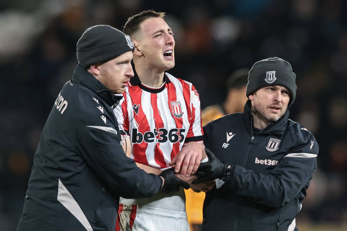 Eufóriu nahradili slzy. Boženík skončil po prvom góle v nemocnici, tréner okomentoval jeho zranenie