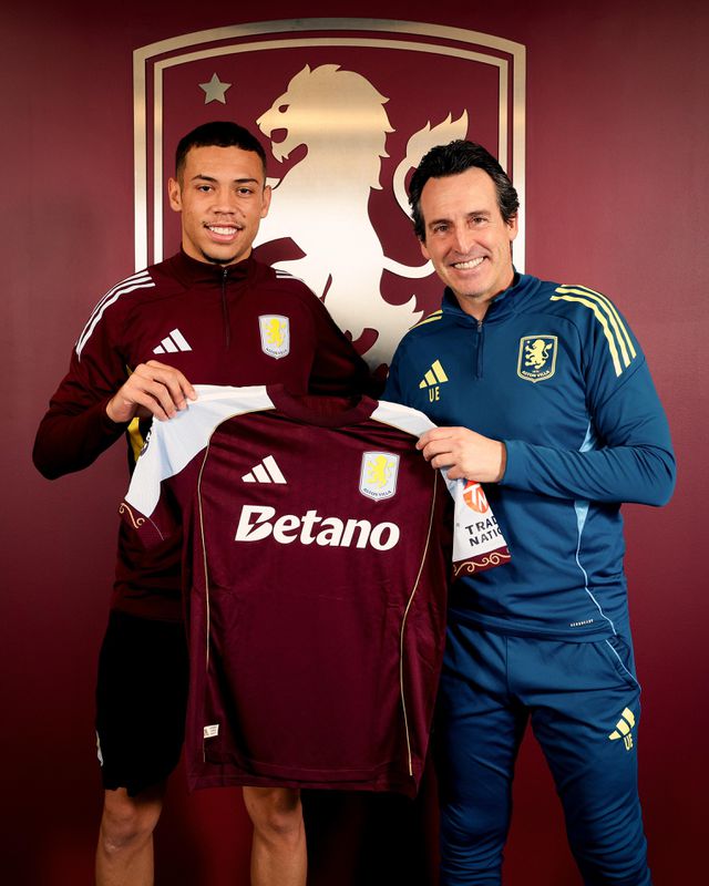 Aston Villa má prvú zimnú posilu. Iba 19-ročnému talentu splnila sen o Premier League