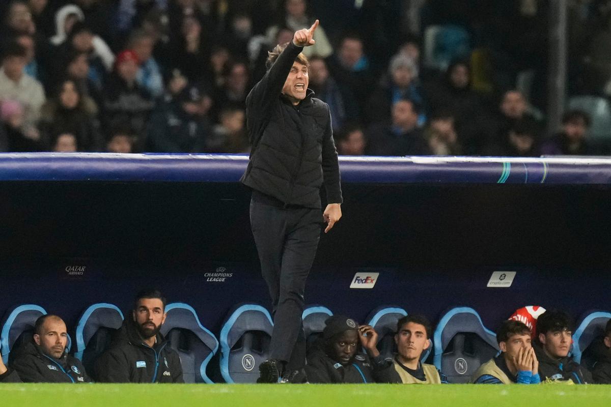 Tréner Lobotku stratil trpezlivosť. Conte zúri: Príliš veľa zápasov zabíja hráčov a futbal