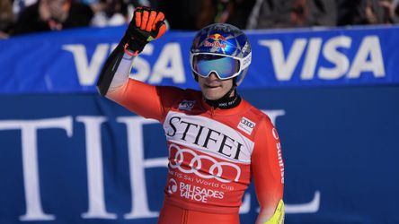 Svetový pohár: Marco Odermatt si vyjazdil malý glóbus za obrovský slalom