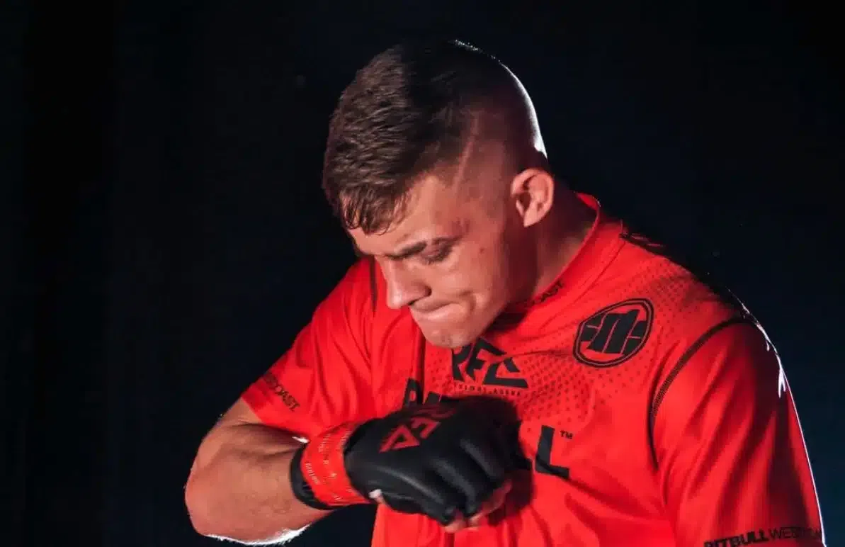 VIDEO Postojár „Mawar“ Růžička bol prepustený na slobodu. Pozrite sa ako vo väzbe narástol