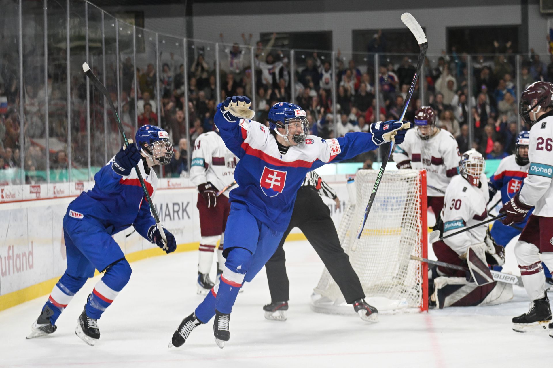 Slovensko - Lotyšsko (MS v hokeji do 18 rokov - semifinále). Zdroj: TASR