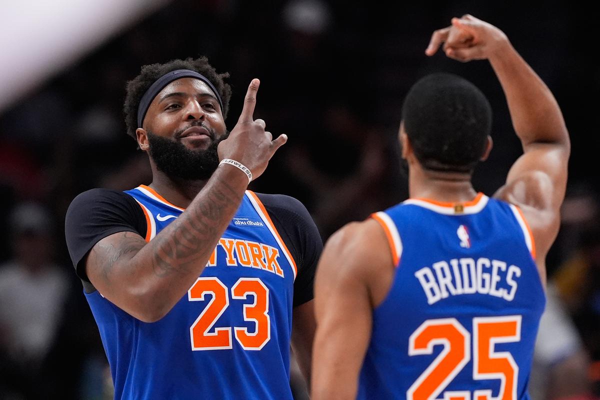 Denver s Jokičem vypadl v prvním kole, New York postupuje do semifinále