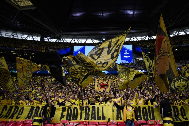 Fanúšikovia Borussie úplne ovládli atmosféru vo Wembley a prehlušili priaznivcov Realu
