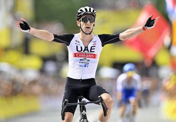 Tour de France 2023: Fantastický úspech bratov Yatesovcov, Peter Sagan dnes mimo hlavného balíka