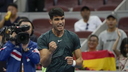 ATP Peking: Suverénny postup Alcaraza do štvrťfinále, Ruud musel otáčať
