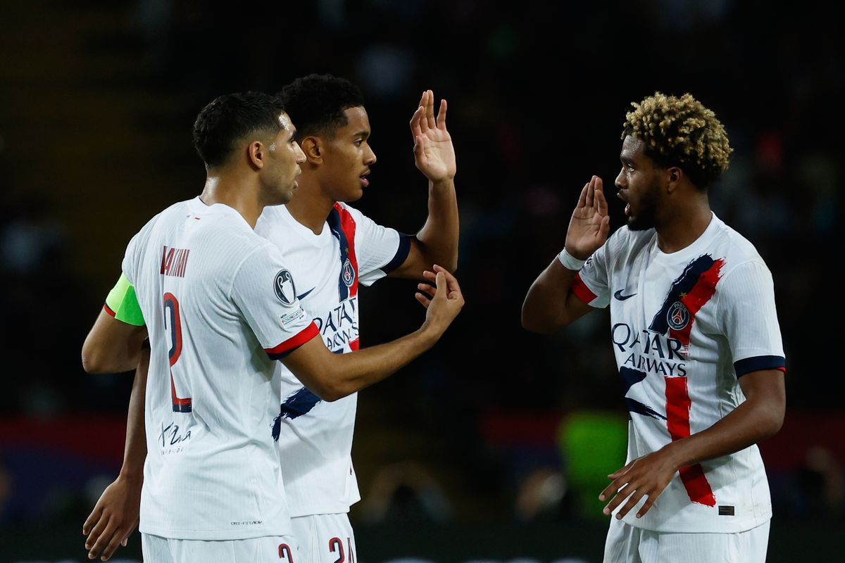 Paríž prekvapivo zakopol. Lyon a Marseille majú čelo tabuľky vo vlastných rukách