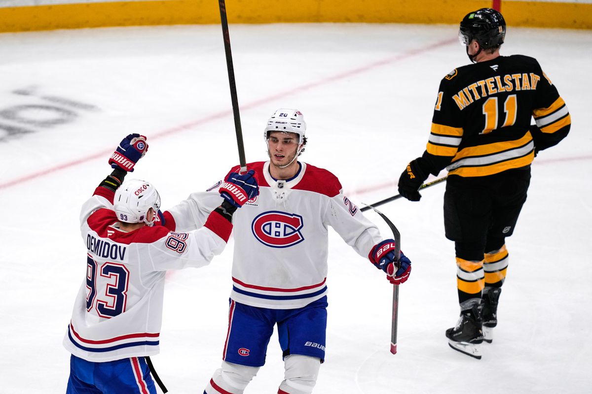 VIDEO „Gól z bufetu“ bol jeho 30. bodom v sezóne. Pozrite si ešte raz víťazný zásah Juraja Slafkovského