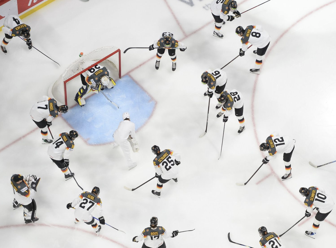 Zápas o všetko priniesol 12 gólov. Nemci po roku znova utiekli hrobárovi z lopaty