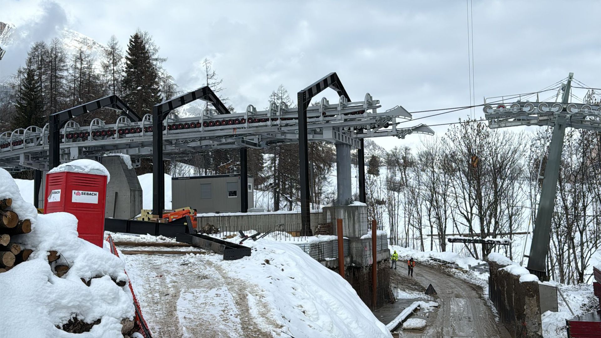 Nedokončená lanovka Apollonio–Socrepes. Zdroj: Facebook / Voci di Cortina