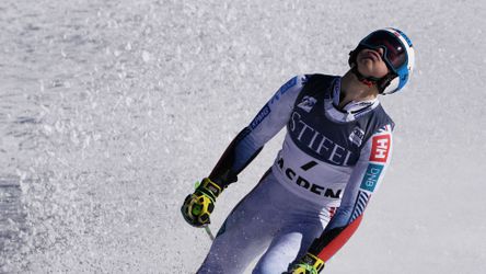 Po 1. kole obrovského slalomu sa usadil na čele nórsky pretekár, Andreas Žampa nepostúpil