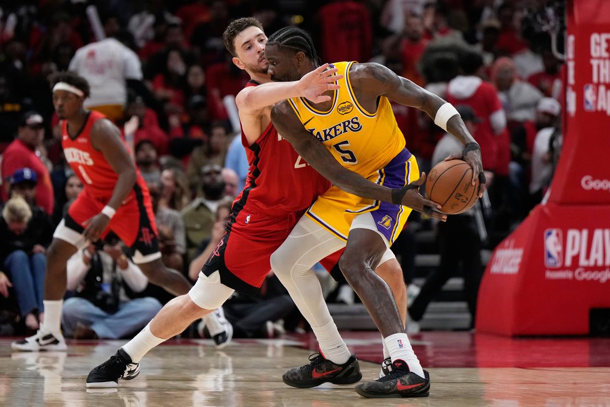 Lakers postoupili do semifinále NBA, Detroit a Toronto si vynutil sedmý zápas