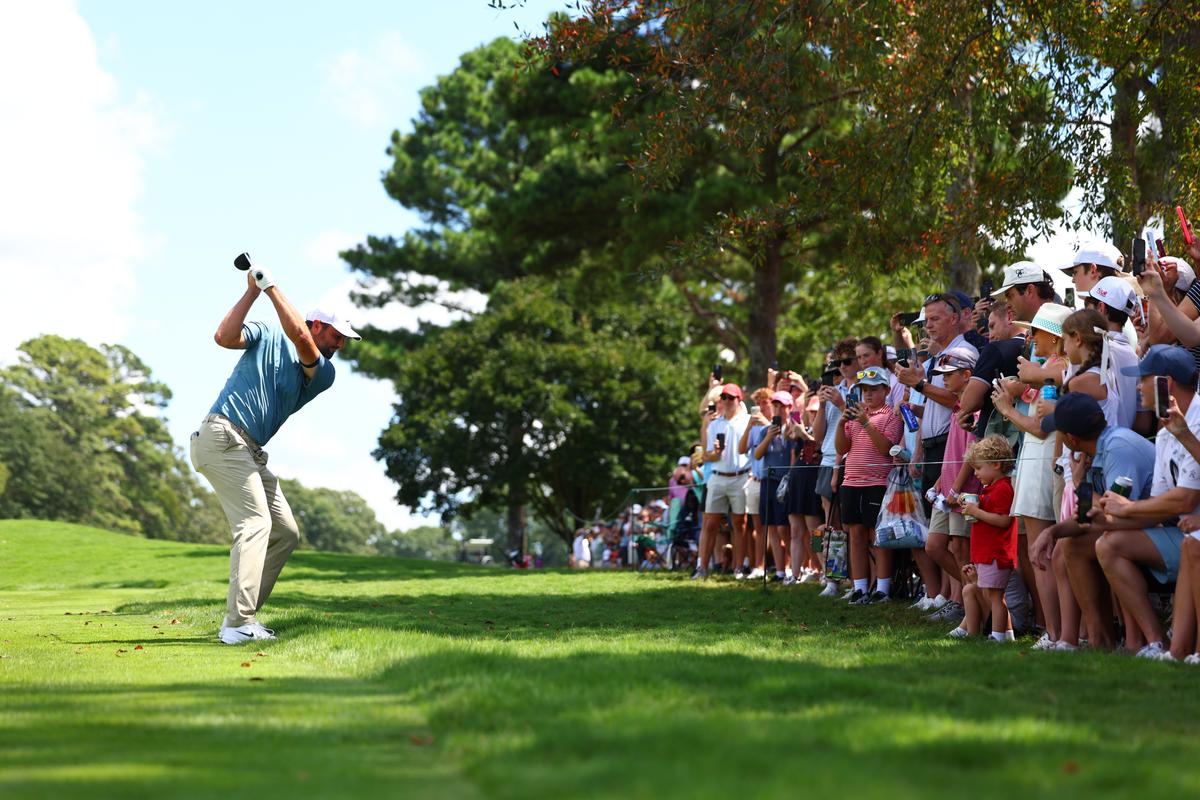 Tiger Woods zosadený z trónu. Golf má nového najlepšie zarábajúceho hráča v histórii