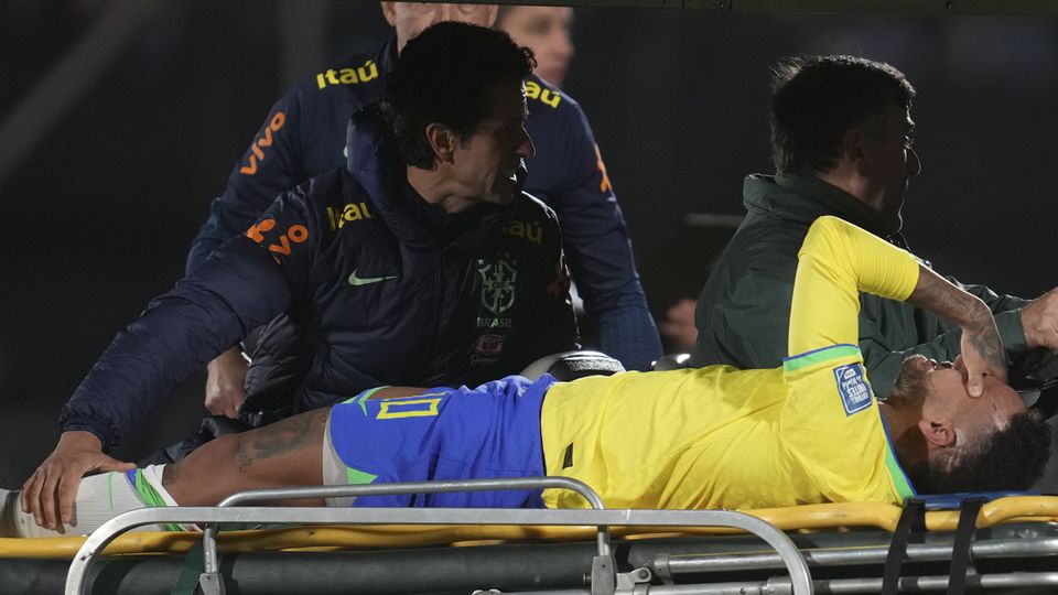 Katastrofa pre Neymara! Po operácii ho čaká niekoľkomesačná maródka