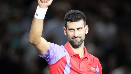 ATP Paríž: Trápenie Novaka Djokoviča. Stefanos Tsitsipas zvládol bitku so Zverevom
